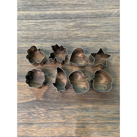 The Pampered Chef Mini Cutters 8 in Metal Tin - Picture 3 of 5